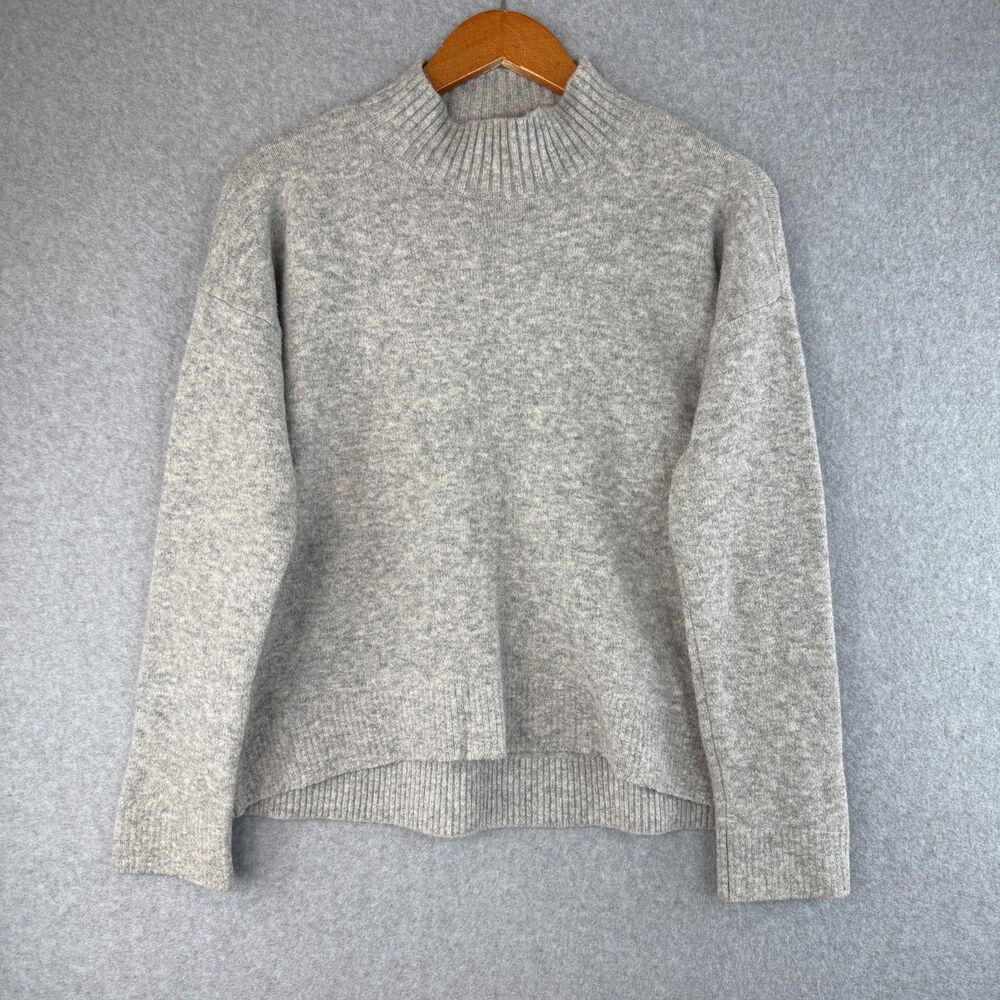 Uniqlo Gray Boxy Slouchy Mock Neck Sweater Crewneck Pullover Preppy Casual Sz M